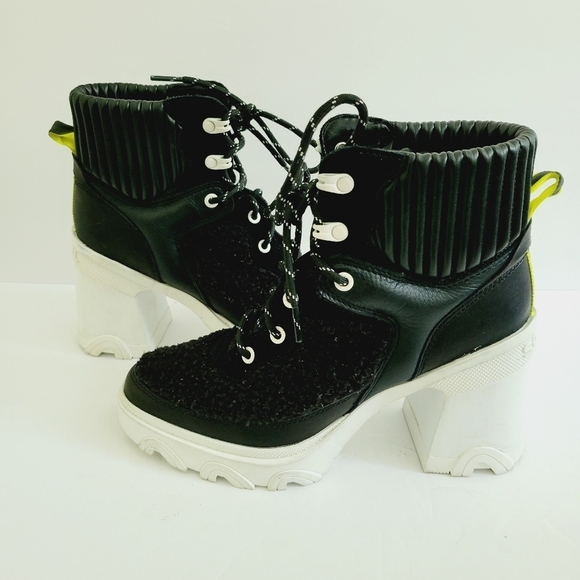 NEW Sorel Brex Heeled Black Boots - Picture 1 of 6